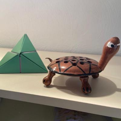 Hand toys 