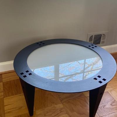 Modern round table