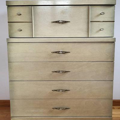 Bassett Furniture Chest of Drawers