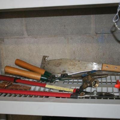 Assortment garage tools