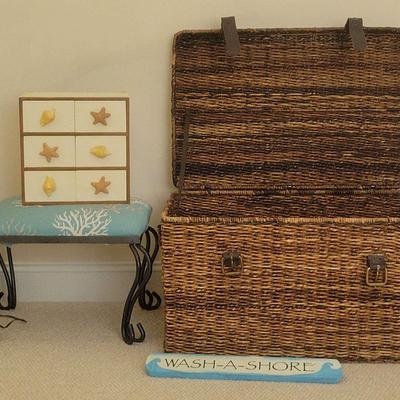 Baskets & Coastal Decor