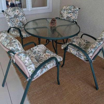 Glass Top Table With Four Matching Cushioned Chairs & Burlap Rug