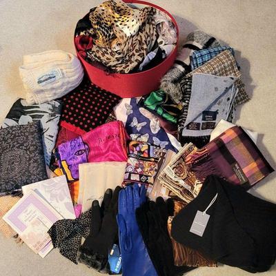 Women's Scarves