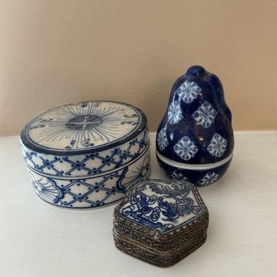 Vintage Porcelain Pieces 