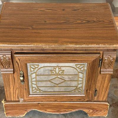 MCM Wood Side Table w/ Wood & Glass Door 