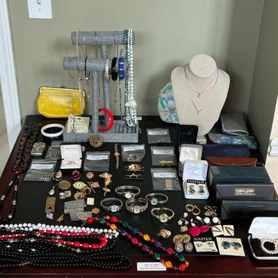 Great selection of Jewelry. Necklaces, Earrings, Bracelets, Pendants, Watches, Rings and Eye Glasses. 