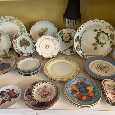 Assortment of Display Plates and Vintage China Plates 