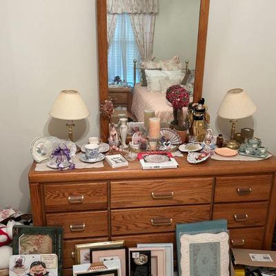 Great selection of framed artwork and indoor decor 