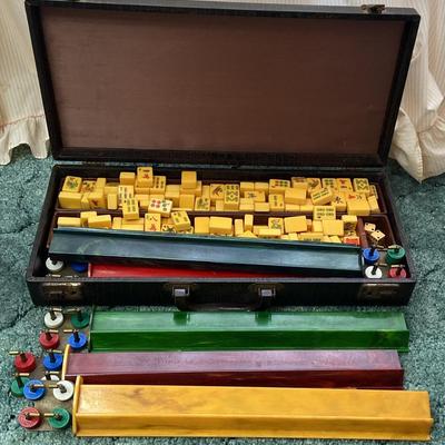 Vintage Mahjong Set For 4 With Bakelite Tiles
