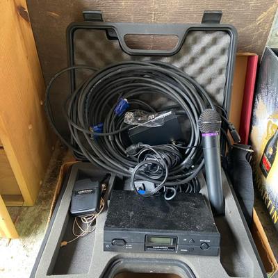 Freeway Microphone Receiver & Cords In Case