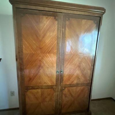 Armoire
