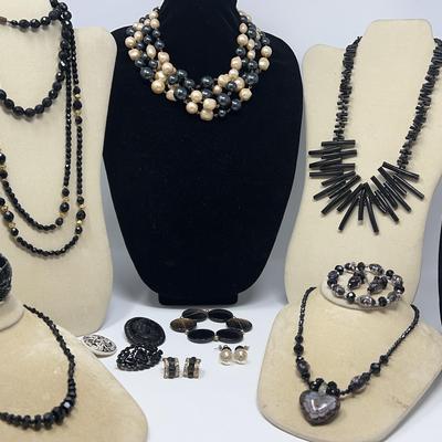 Black And White Beaded Jewelry 