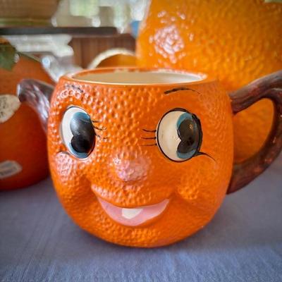 Vintage Florida orange citrus reamers, juicers, decor