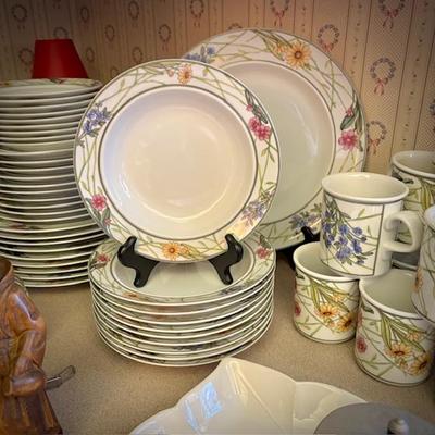 Dansk "Cafe Floral" china set, 45+ pieces