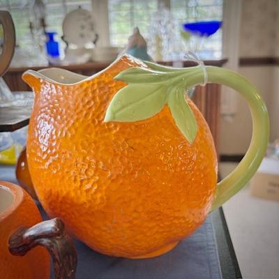 Vintage Florida orange citrus reamers, juicers, decor