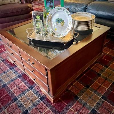 Square coffee table 