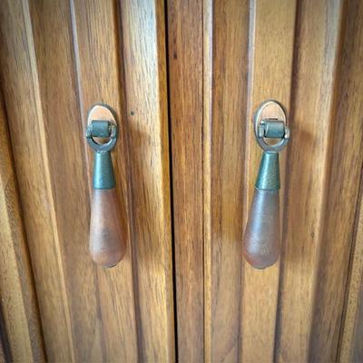 Vintage Henredon buffet with wood drop handles, interior drawers and shelves
