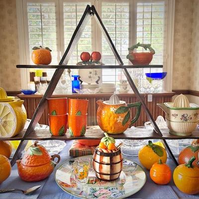 Vintage Florida orange citrus reamers, juicers, decor