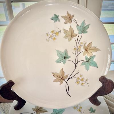 True China Carefree "Woodbine" china set