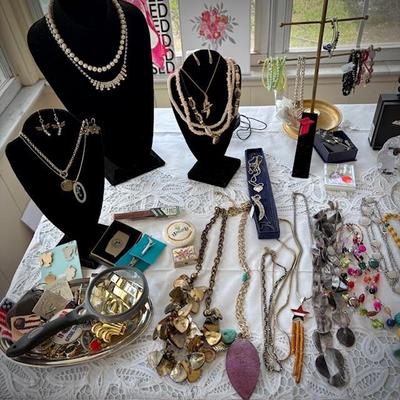 Jewelry counter - including gold and silver