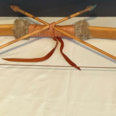 Native American  Bow With Arrows 