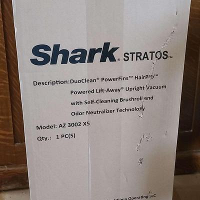 New In Box Shark Stratos Vacuum 