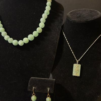 Sterling Silver Jewelry With Natural Green Stones 