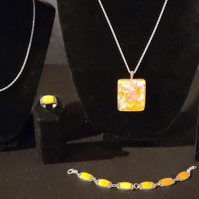 .925 Necklaces, Ring & Bracelet With Earrings 
