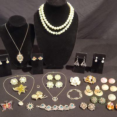 Green Themed Jewelry 
