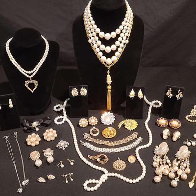 Pearl Themed Jewelry 
