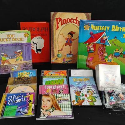 Ct136 kids lot with books disney ornament