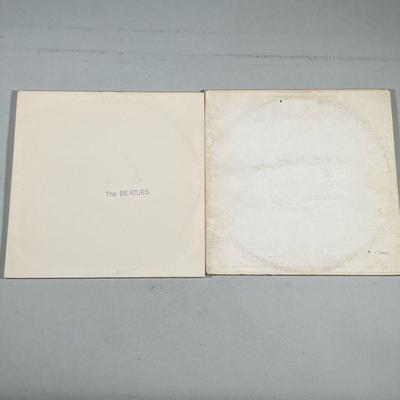 (2pc) BEATLES WHITE ALBUM SWBO101 | Including an apple label with embossed sleeve and printed number, and a capitol records version.

