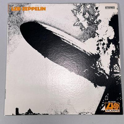 LED ZEPPELIN VINYL | Led Zeppelin self-titled vinyl record album SD 19126.

