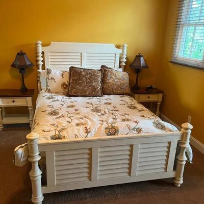Haverty Furniture Co.  Full Bed Headboard 5' High; BUY IT NOW $200