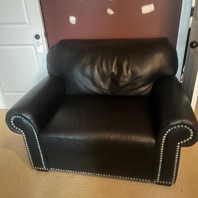 24e American Leather Comfort Sleeper; approx. 35" x 51" x 42";  BUY IT NOW $400