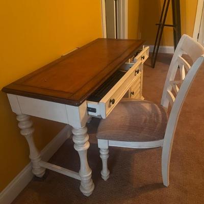 Haverty Furniture Co. Desk w/Chair; approx. 30" x 49.5" x 20";  BUY THEM NOW $150