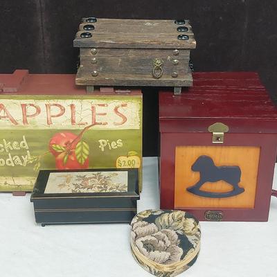 Music And Jewelry Boxes