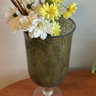 Stunning Vintage Flower Vase 