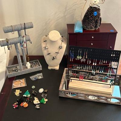 Jewelry - Earrings, Necklaces, Pendants, Bracelets and More! 