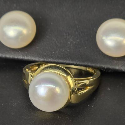 14K Gold 10mm Button Pearl Ring (Size 7) & 10mm Button Pearl Earrings
