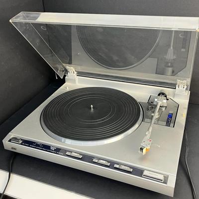 Vintage JVC QL-F300 Turntable With Audio Technica LS40 Cartridge 