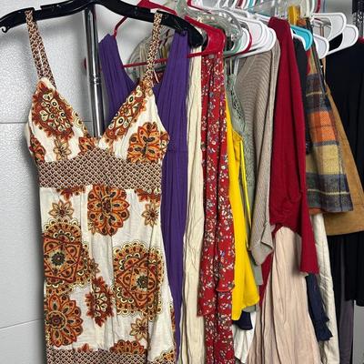 Women’s Spring/Summer Clothing (Size M) - Bebe, Lulus & More 