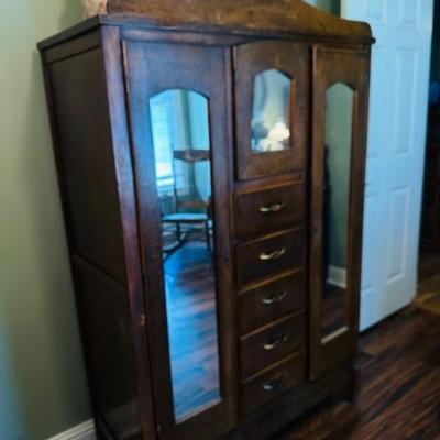 chifforobe