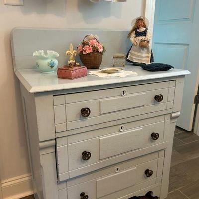 Antique painted 3 drawer chest. 