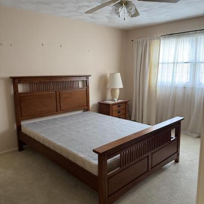 Queen Bed & Box Spring