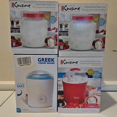 Yogurt Makers And Canisters 