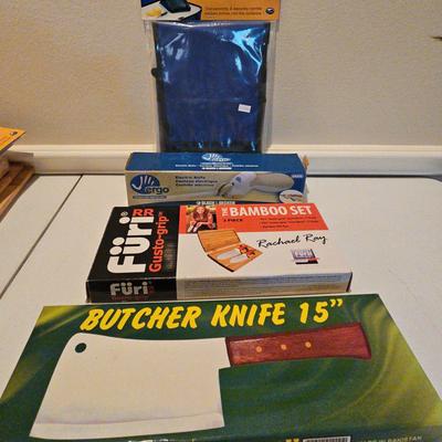 Knives And Caddy 