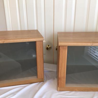 2 Matching Night Stands