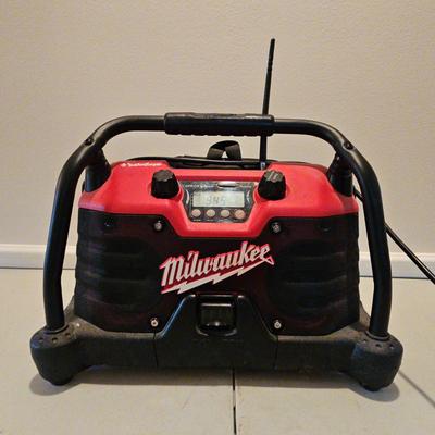 Milwaukee Job Site Radio 