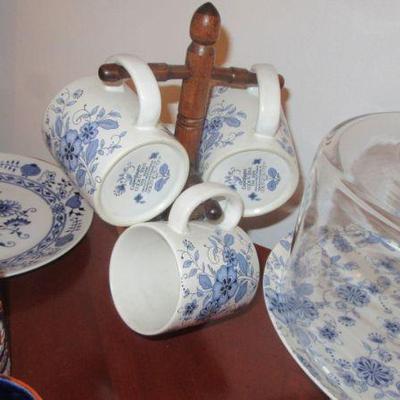 Hall blue mugs